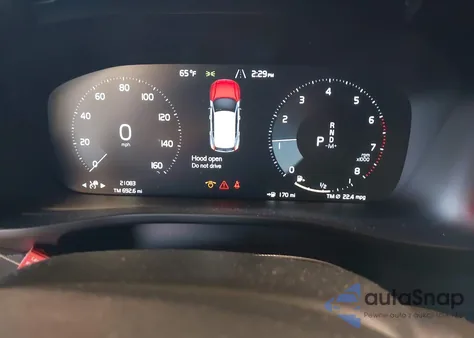 2020 Volvo Xc40 T4 Inscription z USA, uszkodzony, nr VIN YV4AC2HL9L2287186